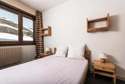 Un ou plusieurs lits dans un hébergement de l'établissement Résidence Bec Rouge - Appartement rénové·Skis aux pieds·Balcon MAE-8284