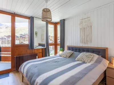Un ou plusieurs lits dans un hébergement de l'établissement Apartment Savoy - Lavachet by Interhome