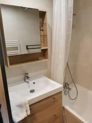 Salle de bains dans l'établissement MyHome - Plein Soleil 36 - Studio cabine 4 pax ski in&out