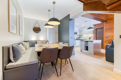 Cuisine ou kitchenette dans l'établissement Penthouse-Chalet in Arc 1950 SKI IN-SKI OUT