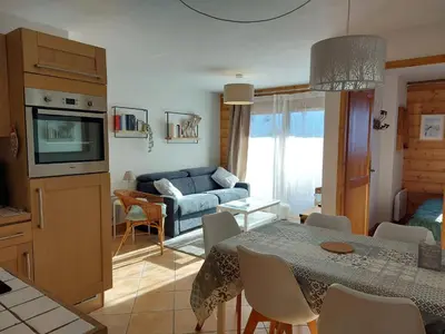 Cuisine ou kitchenette dans l'établissement Charmant 3 pièces, 6 couchages, proche pistes, Les Arcs 1800 - FR-1-411-866