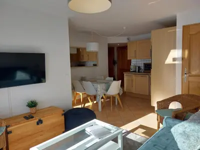 Cuisine ou kitchenette dans l'établissement Charmant 3 pièces, 6 couchages, proche pistes, Les Arcs 1800 - FR-1-411-866