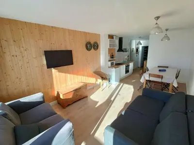 Télévision ou salle de divertissement dans l'établissement 2 PIECES 45m2 6PERS VAL CLARET