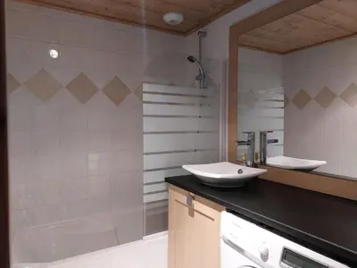 Salle de bains dans l'établissement Résidence L'iseran - Charmant appartement de 4 pièces dans une résidence proche des pistes dans le quartier du Chantel. MAE-3184