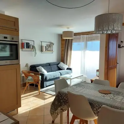 Résidence L'iseran - Charmant appartement de 3 pièces dans une résidence proche des pistes dans le quartier du Chantel. MAE-5324