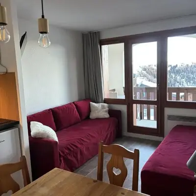 Résidence Licorne - Appartement chaleureux · Accès direct aux pistes · Vue pistes · Casier à skis MAE-7744