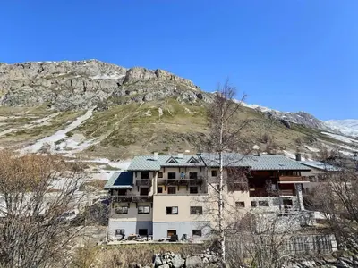 Vue générale sur la montagne ou vue sur la montagne depuis l'appartement