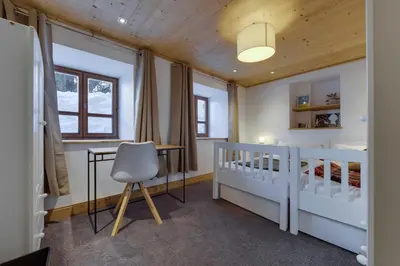 Cuisine ou kitchenette dans l'établissement L'Aigle du Laisinant duplex de 90m2 à Val d'Isere