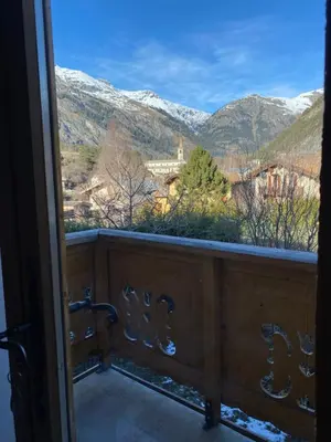 Vue générale sur la montagne ou vue sur la montagne depuis l'appartement