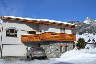 Vue générale sur la montagne ou vue sur la montagne depuis l'appartement