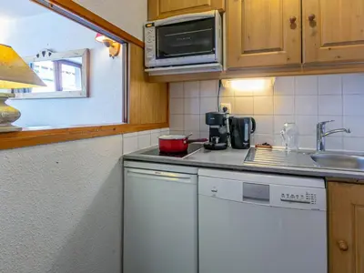 Cuisine ou kitchenette dans l'établissement Studio soigné avec WIFI, proche centre et pistes - FR-1-694-72