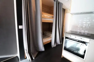 Cuisine ou kitchenette dans l'établissement Résidence Grand Tichot A - Appartement au centre de Tignes Le Val Claret Haut MAE-7834