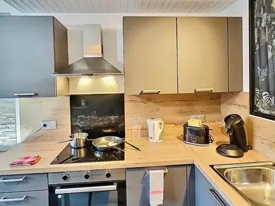 Cuisine ou kitchenette dans l'établissement Tignes - Appartement 4 pers, balcon sud, TV Orange, wifi - FR-1-411-874