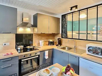 Cuisine ou kitchenette dans l'établissement Tignes - Appartement 4 pers, balcon sud, TV Orange, wifi - FR-1-411-874