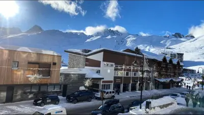 Vue générale sur la montagne ou vue sur la montagne depuis l'appartement