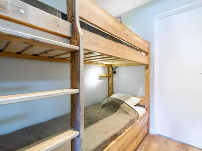 Un ou plusieurs lits dans un hébergement de l'établissement Apartment Le Curling A - Val Claret-23 by Interhome