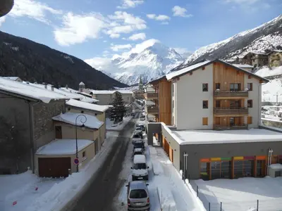 Vue générale sur la montagne ou vue sur la montagne depuis l'appartement