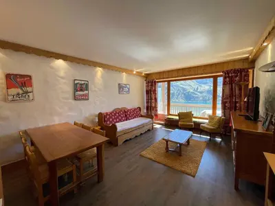 Coin salon dans l'établissement Appartement rénové à Tignes Le Lac, 5 pers, proche pistes et commerces - FR-1-502-459
