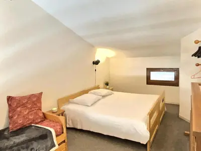 Un ou plusieurs lits dans un hébergement de l'établissement Studio cabine mezzanine à Val d'Isère, 5 pers, animaux admis - FR-1-411-61