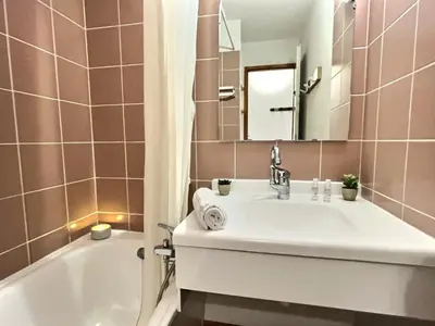 Salle de bains dans l'établissement Appartement 2 pièces, 4 pers, proche centre et pistes, animaux admis - FR-1-411-173