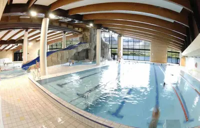 Piscine de l'établissement Tignes le lac, au pied des pistes, Ski in-out. ou située à proximité