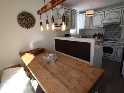 Cuisine ou kitchenette dans l'établissement Appartement spacieux 6 pers · Ski aux pieds · Balcon Sud · Wifi - FR-1-502-473