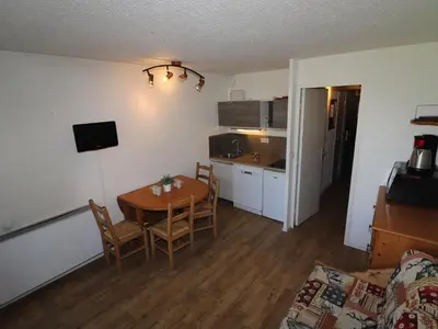 Cuisine ou kitchenette dans l'établissement Studio lumineux proche des pistes avec balcon et animaux admis - FR-1-502-474