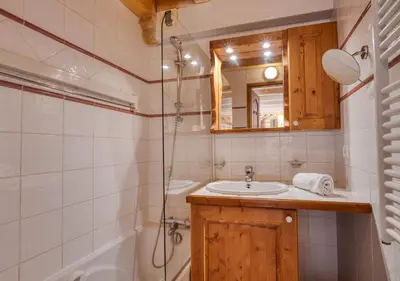 Salle de bains dans l'établissement Appartement Ecrin 324