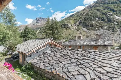 Vue générale sur la montagne ou vue sur la montagne depuis l'appartement