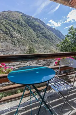 Vue générale sur la montagne ou vue sur la montagne depuis l'appartement