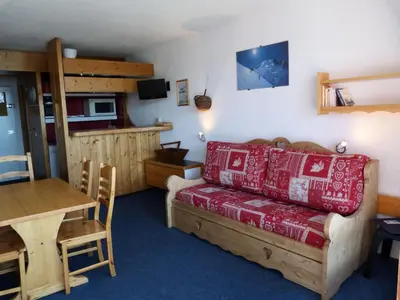 Cuisine ou kitchenette dans l'établissement Résidence Bequi-rouge - Appartement 2 pièces 5 personnes, avec une belle vue sur la vallée, au cœur de la station d’Arc 1800 dans le village des Villard MAE-1734