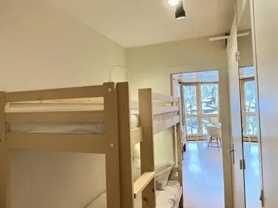 Un ou plusieurs lits dans un hébergement de l'établissement Studio ensoleillé pour 4 personnes à Val d'Isère, animaux admis - FR-1-411-882