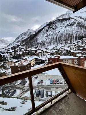 Vue générale sur la montagne ou vue sur la montagne depuis l'appartement