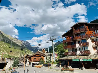 Vue générale sur la montagne ou vue sur la montagne depuis l'appartement