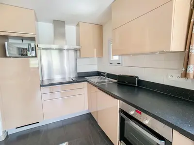 Cuisine ou kitchenette dans l'établissement Confort, 3 pièces rénové, près des pistes, 9 pers, balcon à Tignes - FR-1-502-477