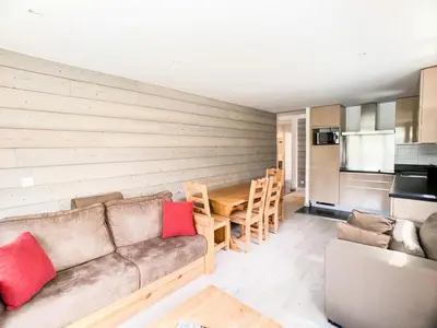 Cuisine ou kitchenette dans l'établissement Résidence Tour Du Lac - Appartement rénové·Proche des pistes ·Balcon MAE-1364