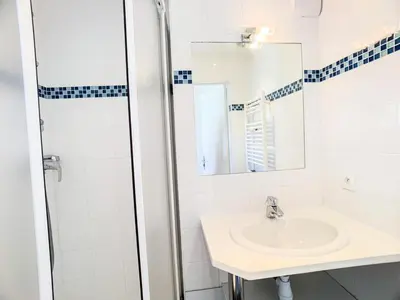 Salle de bains dans l'établissement Résidence Tour Du Lac - Appartement rénové·Proche des pistes ·Balcon MAE-1364