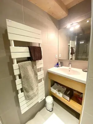 Salle de bains dans l'établissement Chalet Kiriolé
