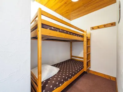 Un ou plusieurs lits dans un hébergement de l'établissement T2 confortable skis aux pieds avec balcon à Tignes - FR-1-502-480
