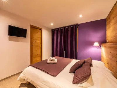 Un ou plusieurs lits dans un hébergement de l'établissement Chalet Millonex - Duplex rénové·skis aux pieds·WIFI·Cheminée MAE-4964