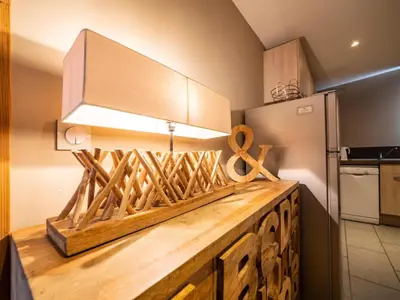 Cuisine ou kitchenette dans l'établissement Chalet Millonex - Appartement rénové·skis aux pieds·WIFI·Balcon MAE-4984