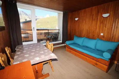 Coin salon dans l'établissement Résidence Hauts Lieux - Grand studio ski aux pieds MAE-5004