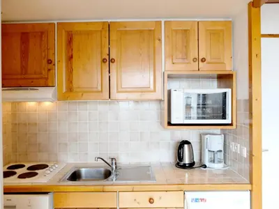 Cuisine ou kitchenette dans l'établissement Résidence Hauts Lieux - Grand studio ski aux pieds MAE-5004