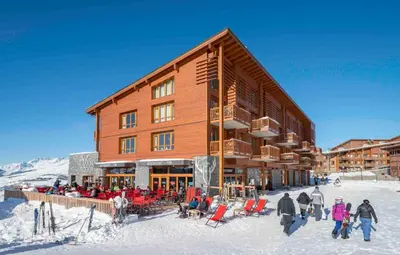 L'établissement Edenarc Grand Duplex Familial 4 chambres, plein sud avec cheminée en hiver
