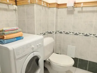 Salle de bains dans l'établissement Studio moderne & lumineux proche des pistes avec balcon - FR-1-502-486