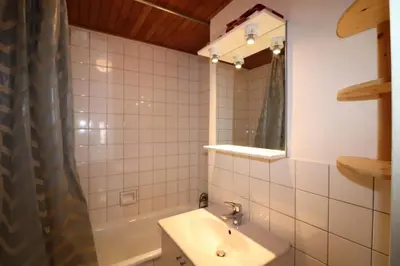 Salle de bains dans l'établissement Résidence Pontet B - 2 pièces au pied des pistes - quartier du Lavachet MAE-7164
