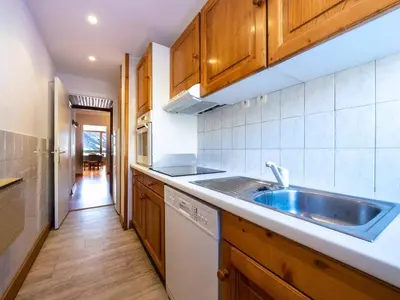 Cuisine ou kitchenette dans l'établissement Appartement spacieux à Tignes, 9 pers, animaux admis, skis aux pieds - FR-1-502-489