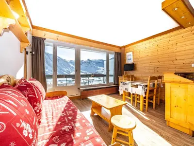 Un ou plusieurs lits dans un hébergement de l'établissement Studio rénové skis aux pieds avec balcon et animaux acceptés - FR-1-502-491