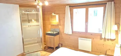 Salle de bains dans l'établissement La datcha *** 8 personnes
