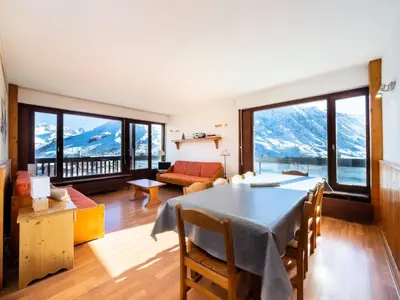 Vue générale sur la montagne ou vue sur la montagne depuis l'appartement